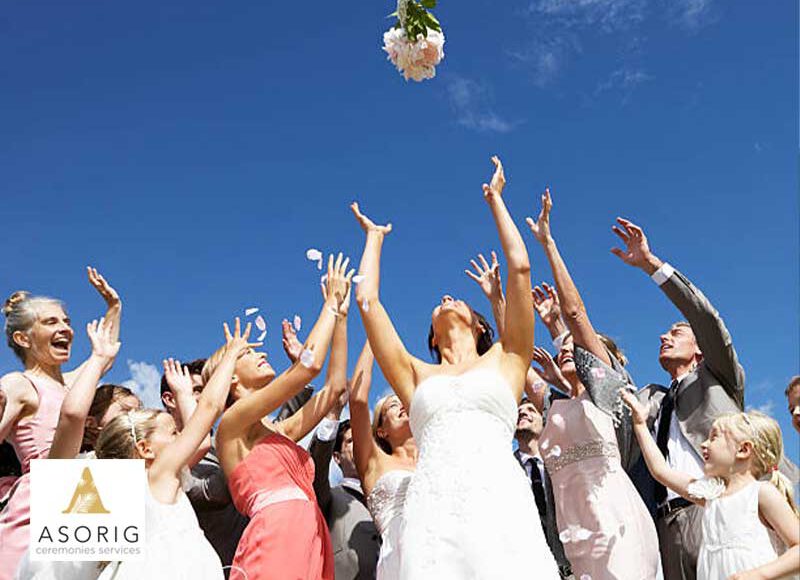 فلسفه-پرتاب-دسته-گل-عروس-تشریفات-آسوریگ-4