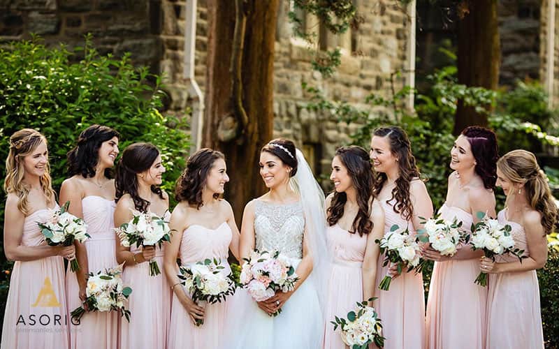 ساقدوش-کیست-و-چه-وظایفی-در-عروسی-دارد-تشریفات-عروسی-آسوریگ-min